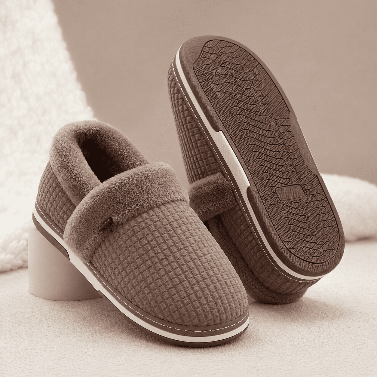 Chaussons anatomiques chauds et antidérapants pour l’hiver