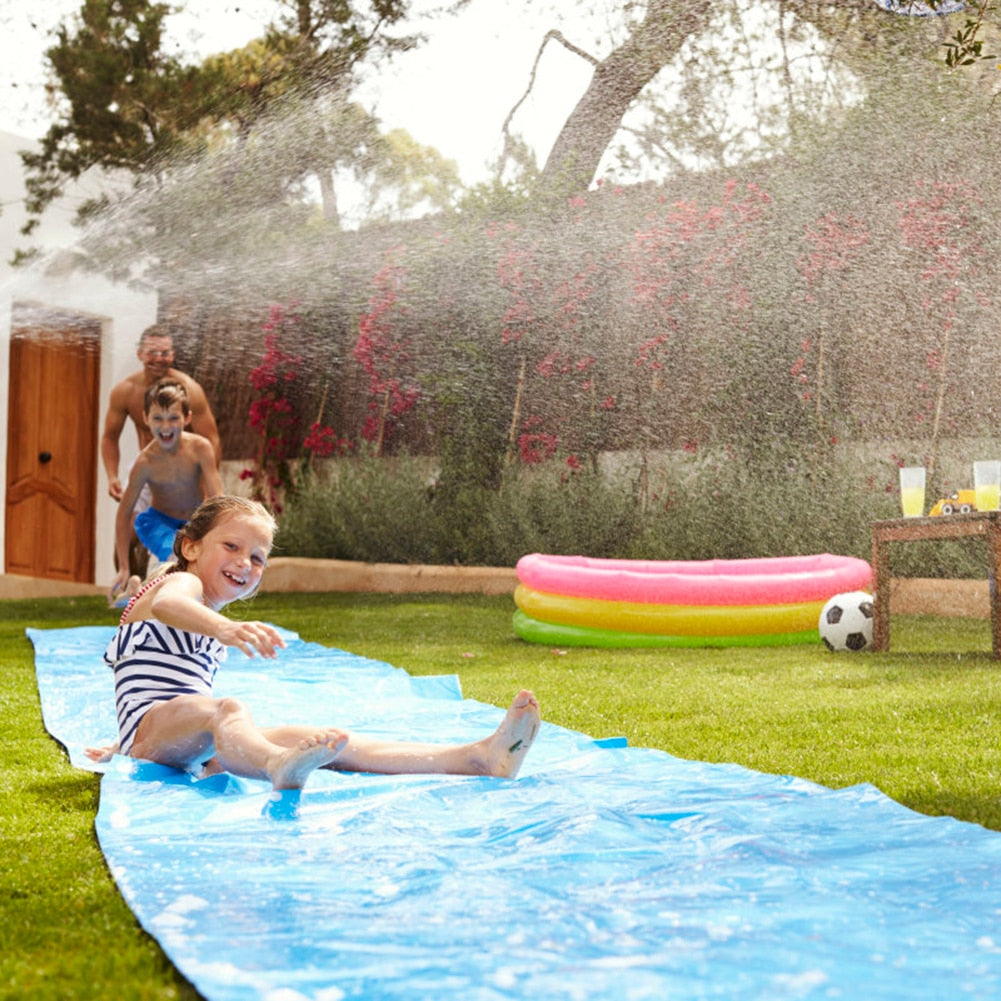 Toboggan Aquatique Ludique avec Jets d'Eau
