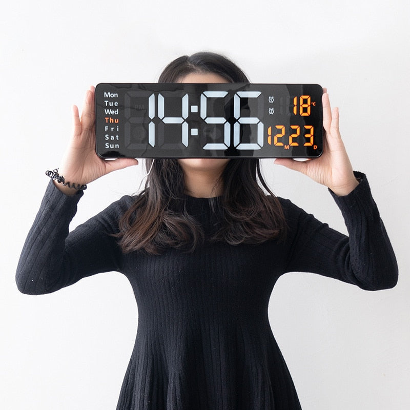 Horloge Numérique Murale avec Télécommande et Alarme