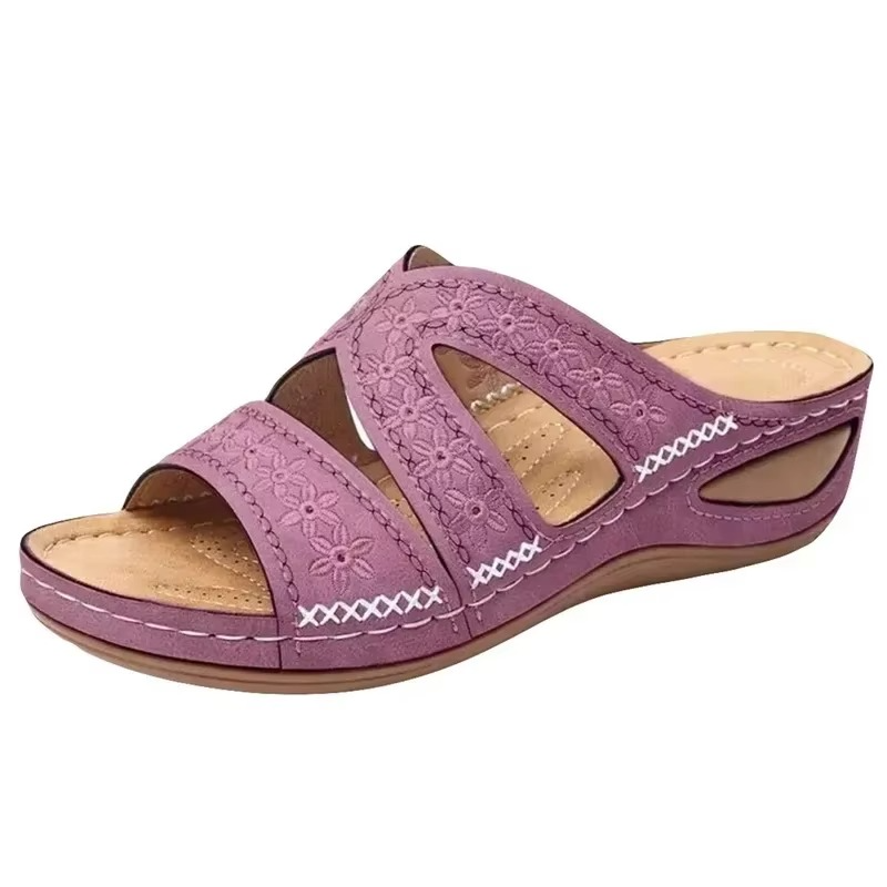 Sandales anatomiques femme à semelle compensée brodées en cuir