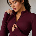 veste-de-sport-femme-col-montant-avec-zip-coupe-slim-manches-longues-pour-entrainement-et-hiver-lifestyle-03