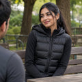 Veste Légère Femme à Capuche - lifestyle 6