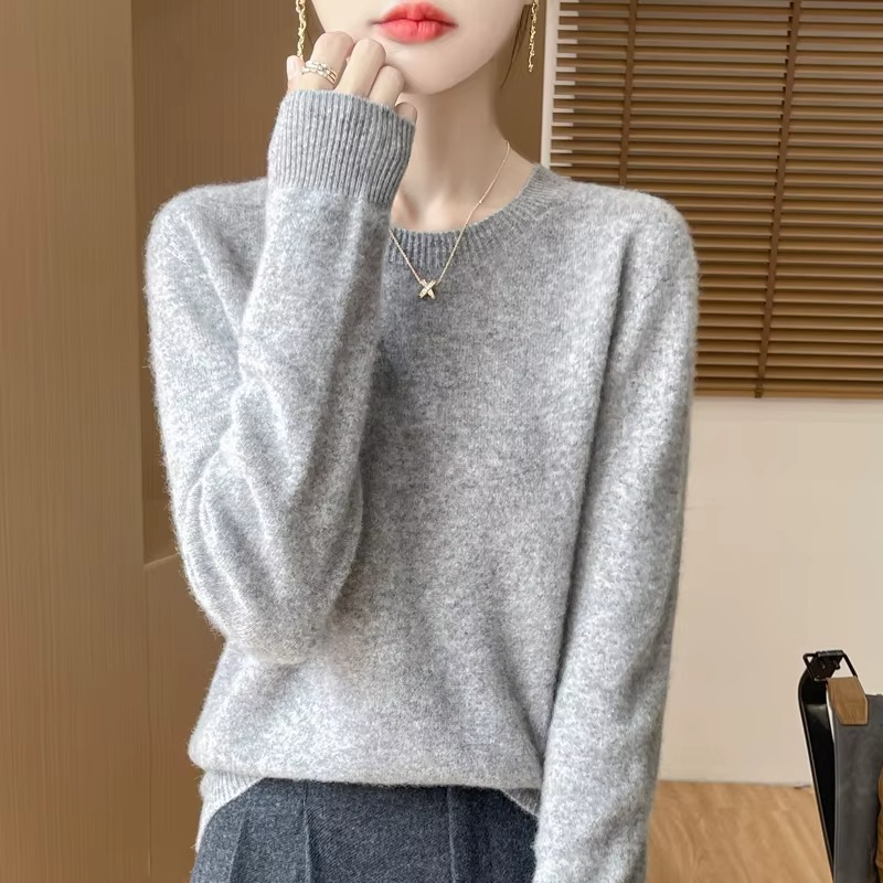 Pull Femme en Maille Douce – Coupe Droite